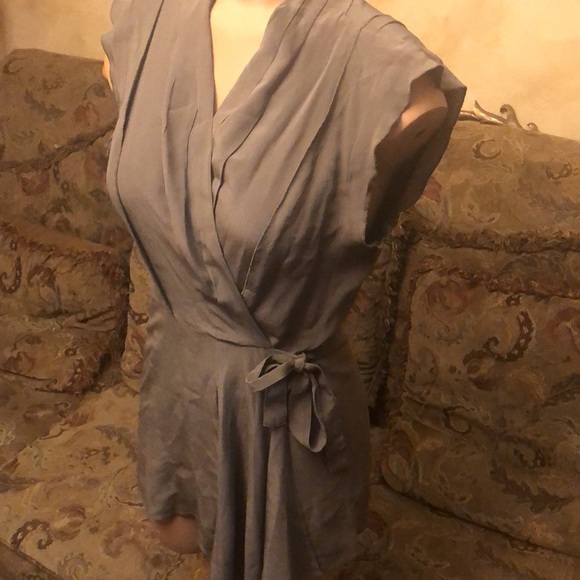 Twilight Rosalie Hale Bath Drawing top Anthropologie - Picture 7 of 10